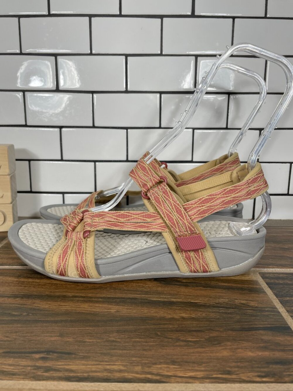 BareTraps Dandy Shoes Womens Size 10 Multicolor Platform Wedge Sport Sandal